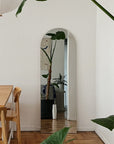 Espejo Arco 55 x 161 cms