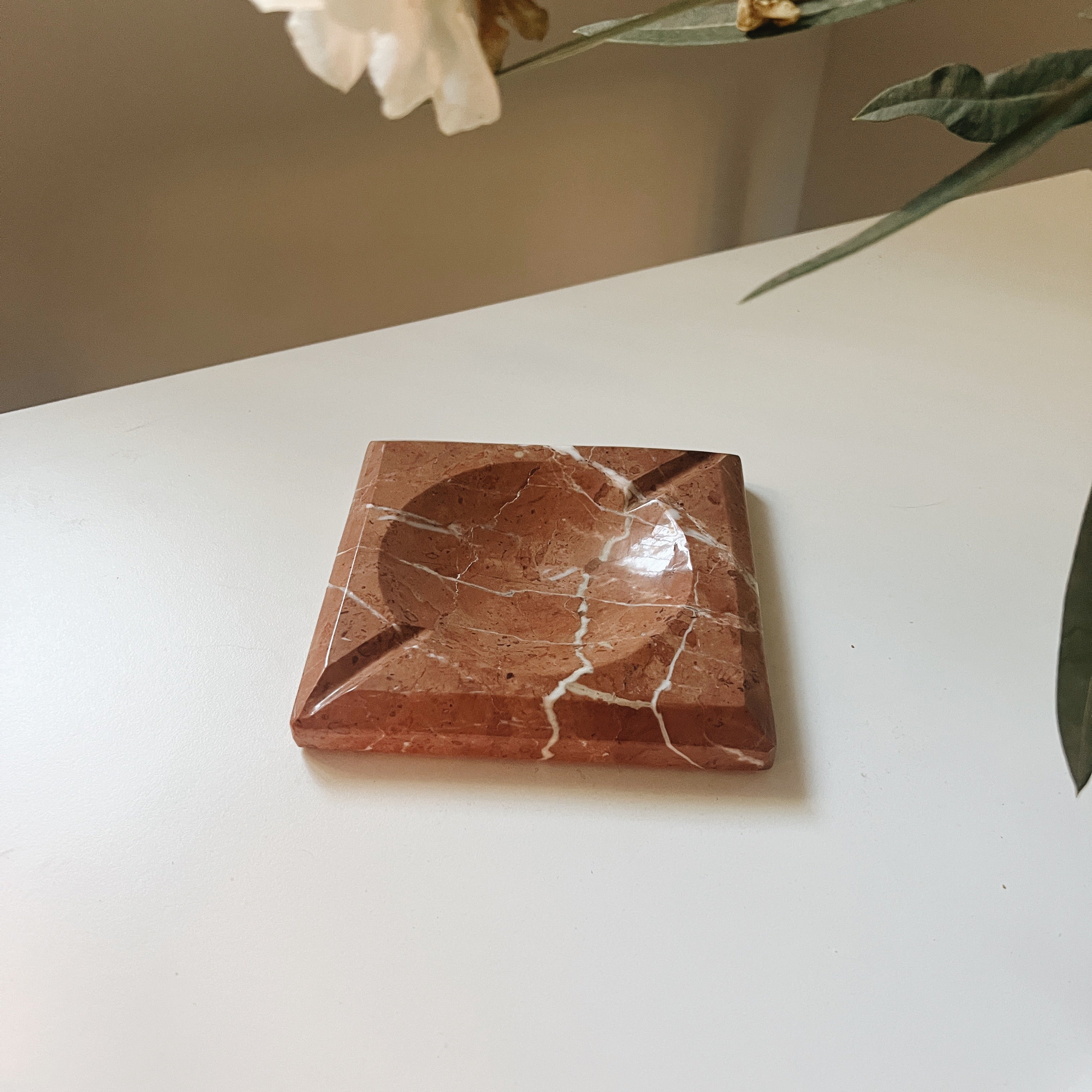 Cenicero Mármol Rojo Alicante