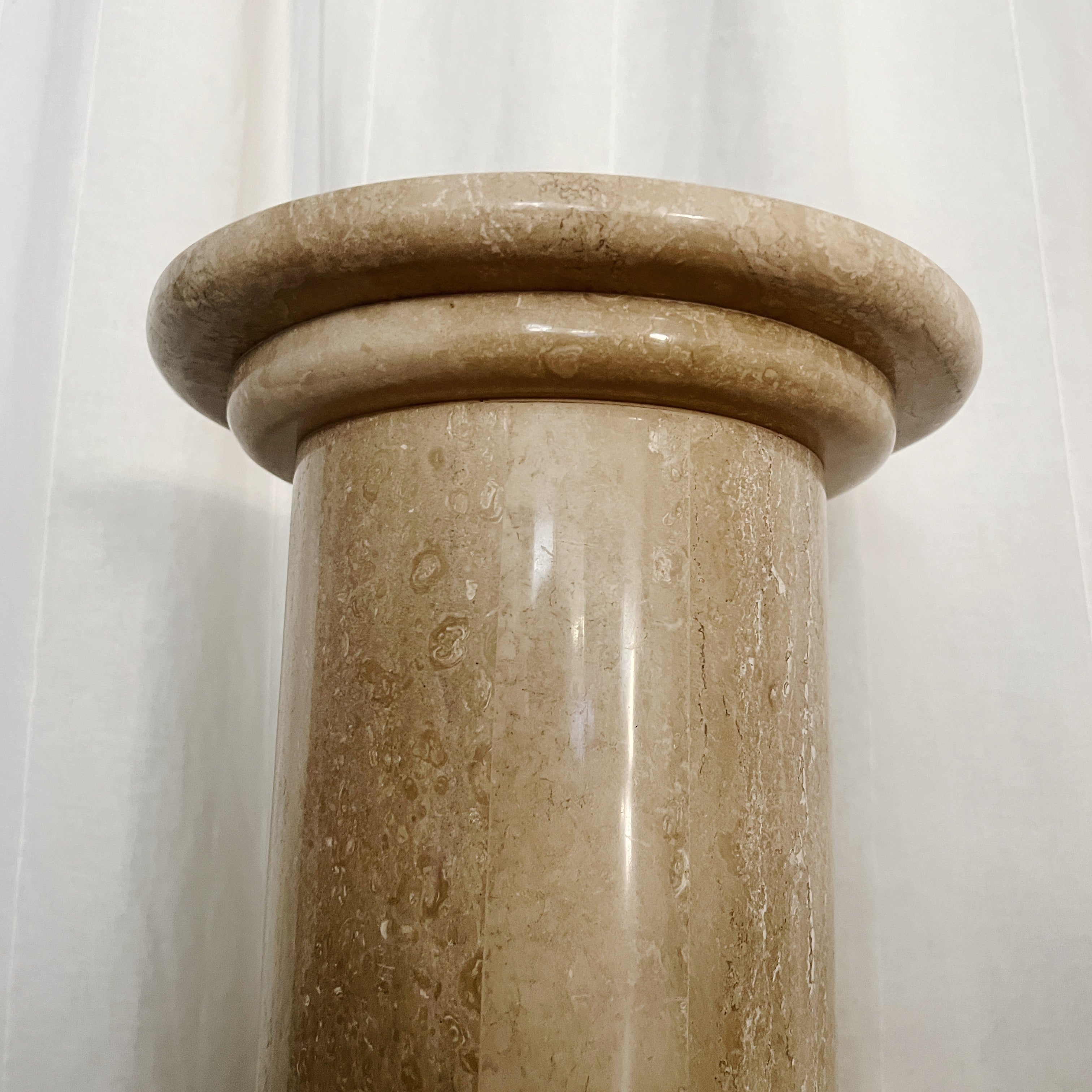 Columna Beatrice - Mármol Travertino