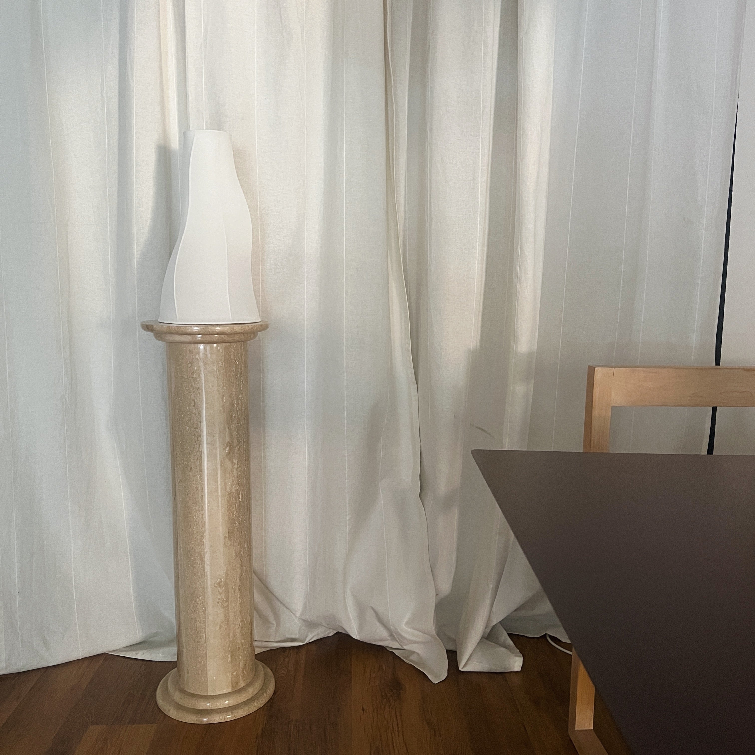 Columna Beatrice - Mármol Travertino