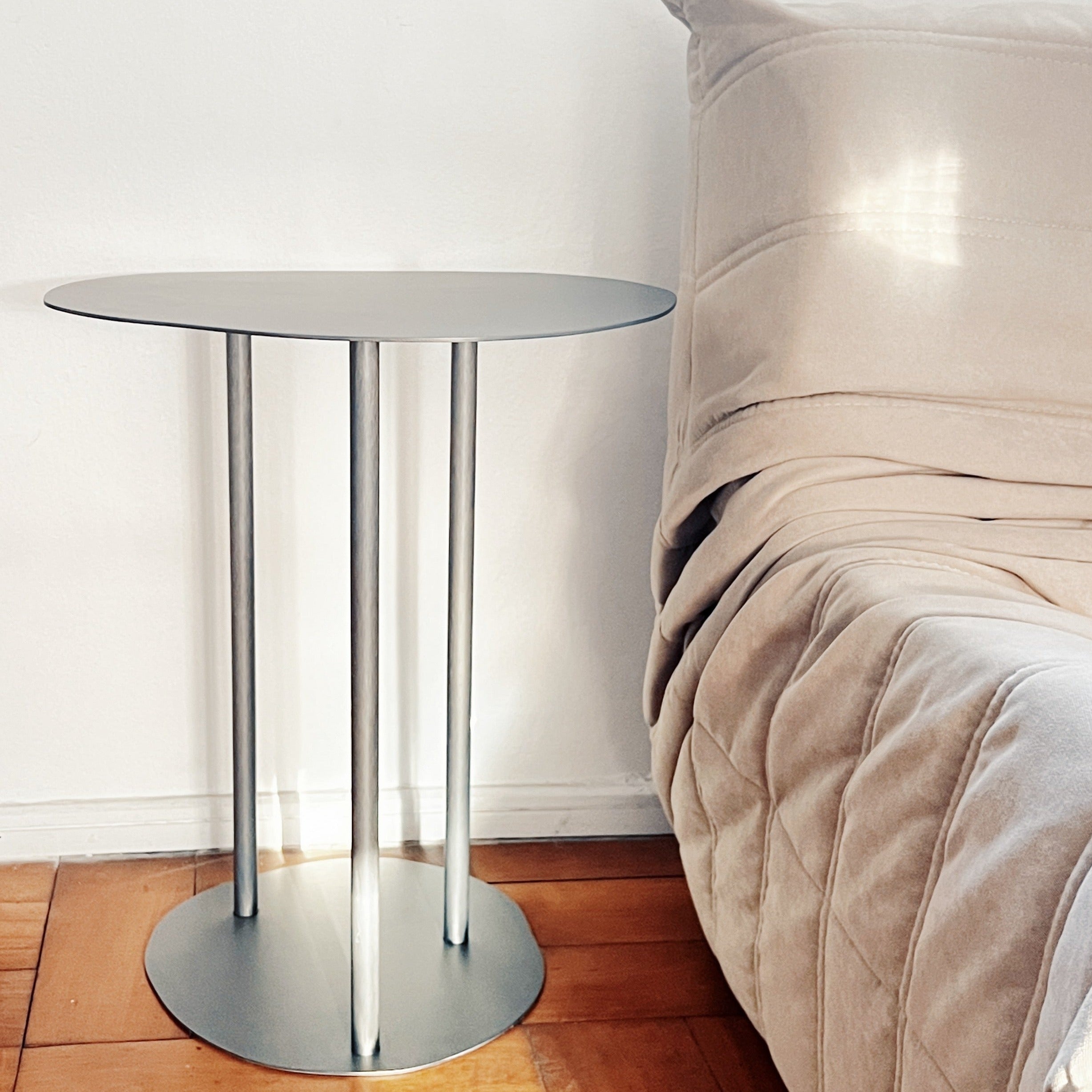 Mesa Auxiliar Ñ Plata Pre Order