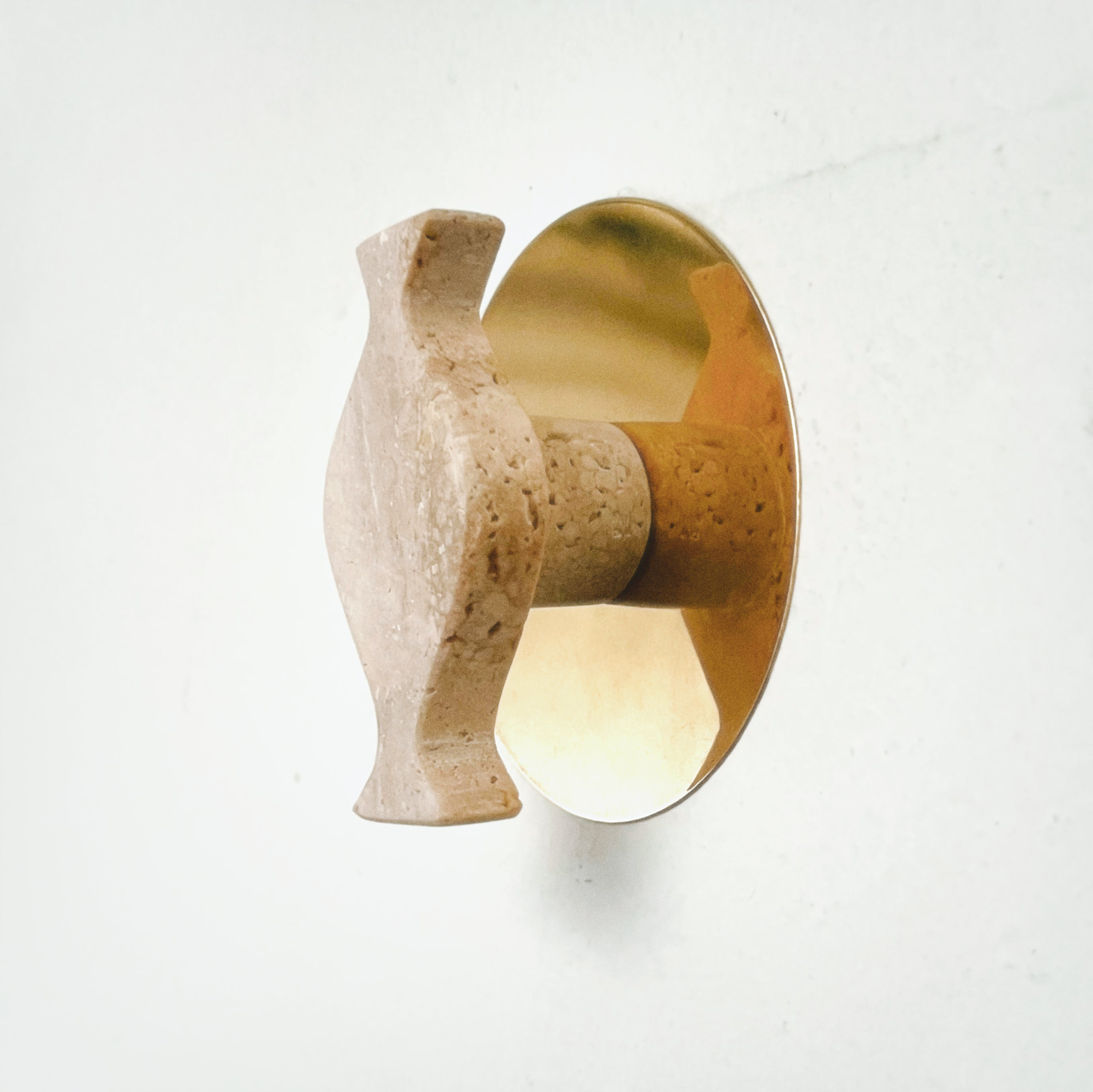 Perchero Alma + Bronce Travertino