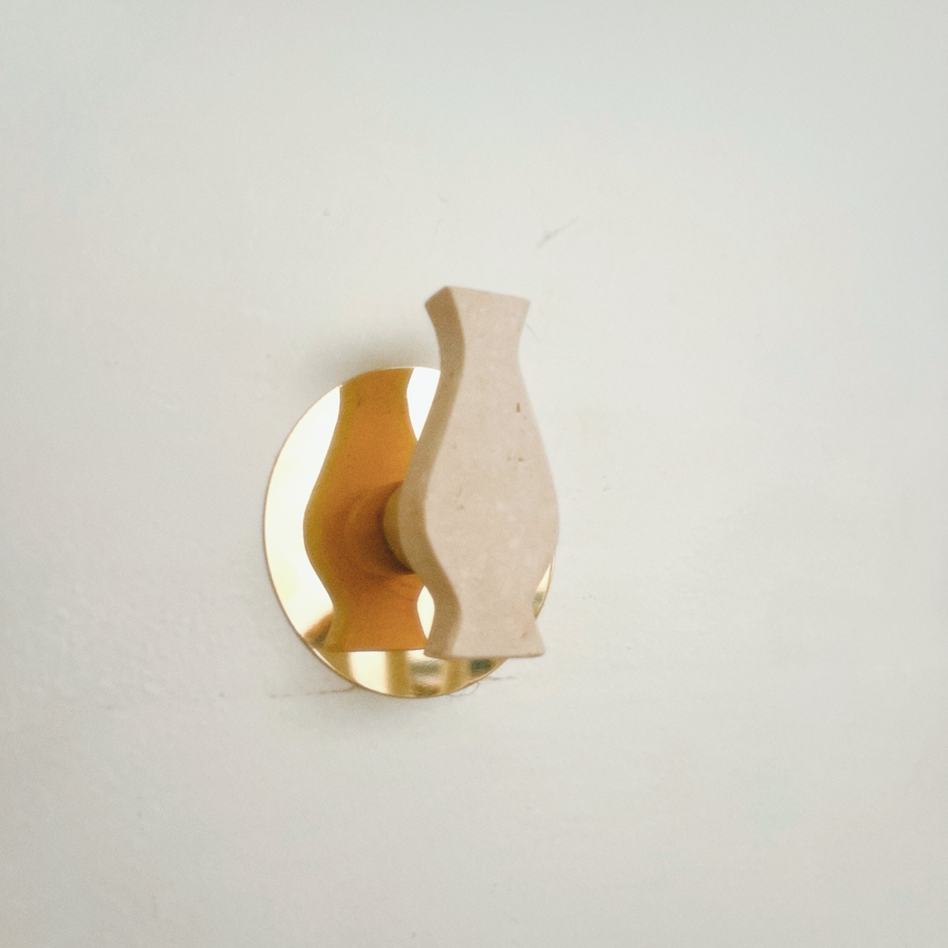 Perchero Alma + Bronce Travertino