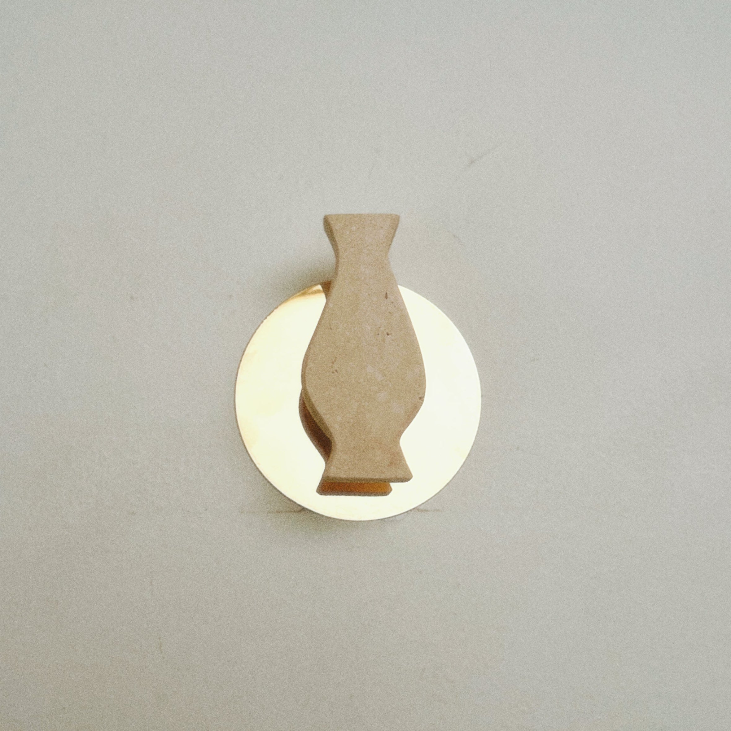 Perchero Alma + Bronce Travertino