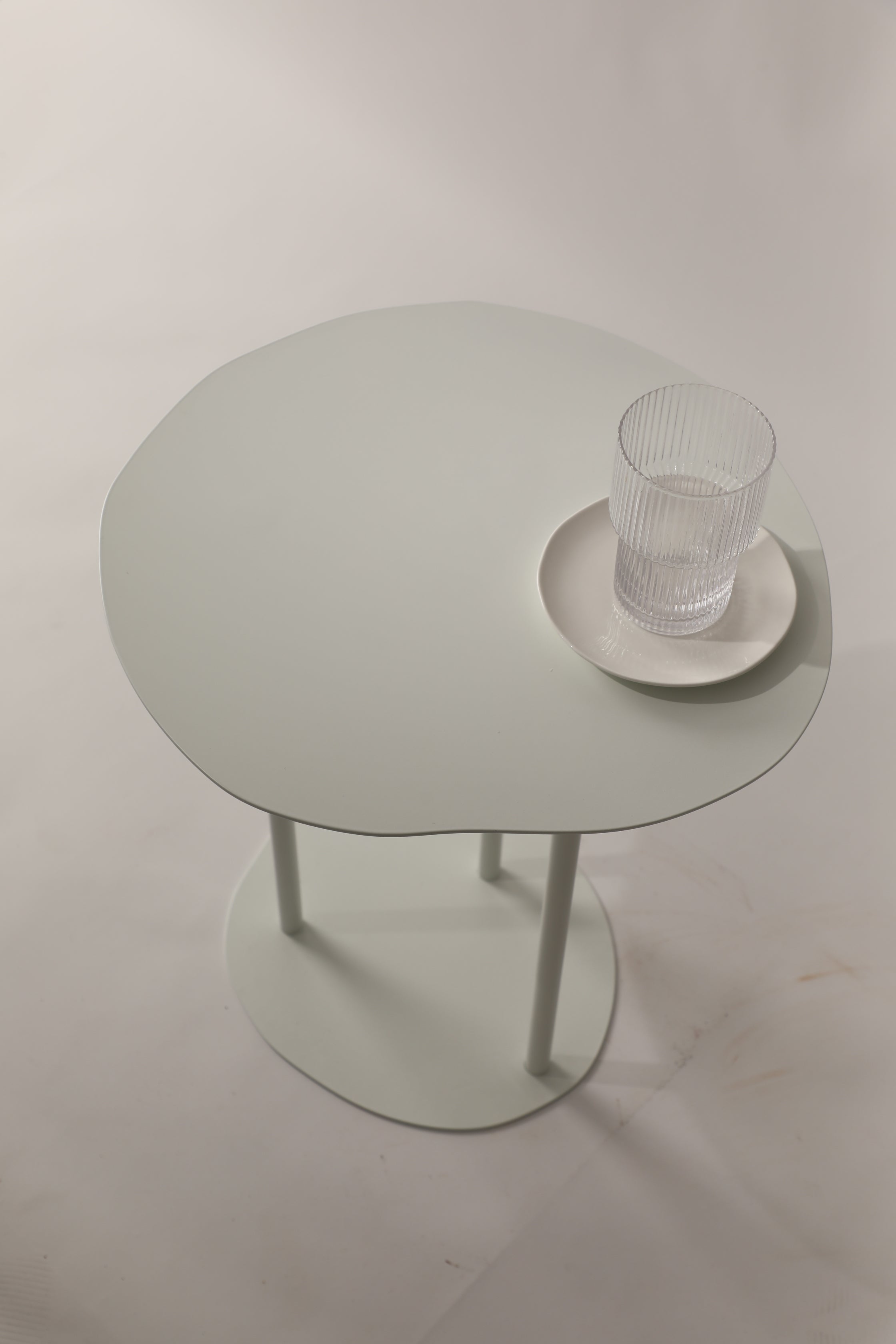 Mesa Auxiliar Ñ | Blanco Pre Order